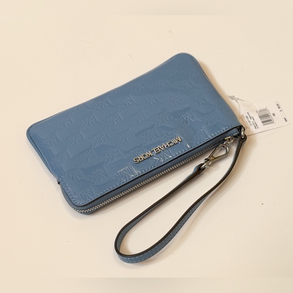 Michael Kors Jet Set Travel Large Wristlet MK Embossed Patent Frence Blue/Silver - Picture 3 of 12